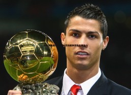 斗球体育直播-飒爽赛场展风采 莎姐灵动眼神传递无限魅力