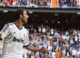 斗球体育直播-古稀剑客执剑逐梦，七旬老人的世锦赛征程