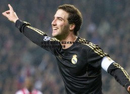 斗球体育直播-安吉尔-里斯签名鞋正式发布 WNBA球星开启个人品牌新篇章